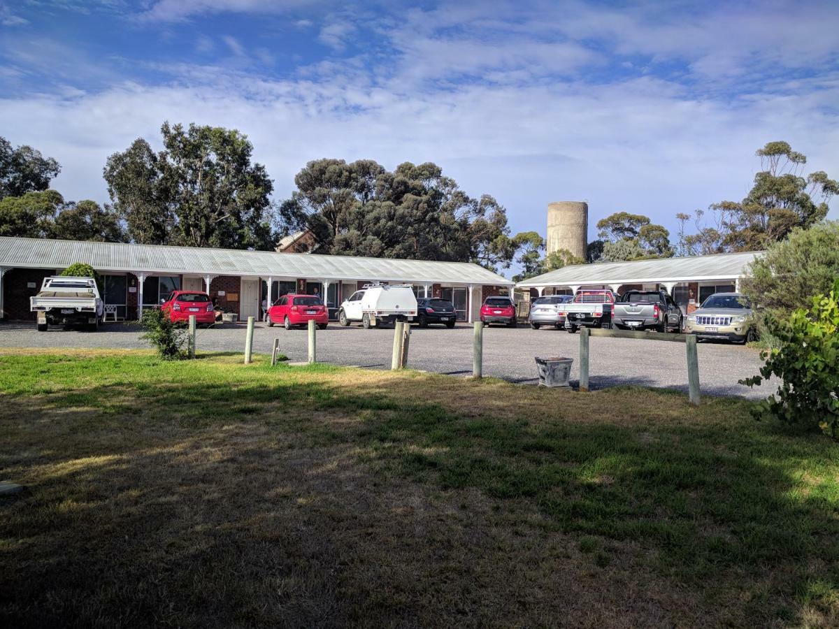 Travellers Inn Kaniva Exterior photo